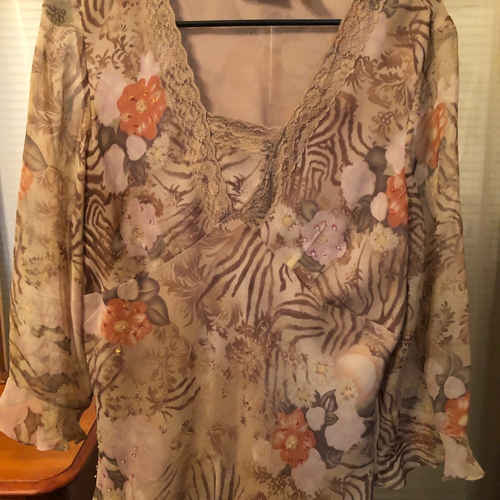 Tan pullover blouse size xl